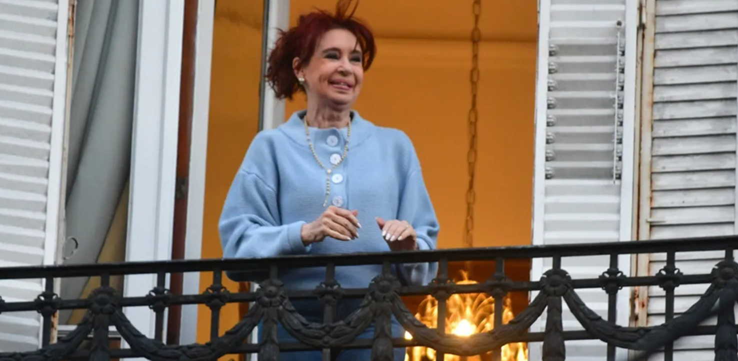 cristina kirchner en el balcon